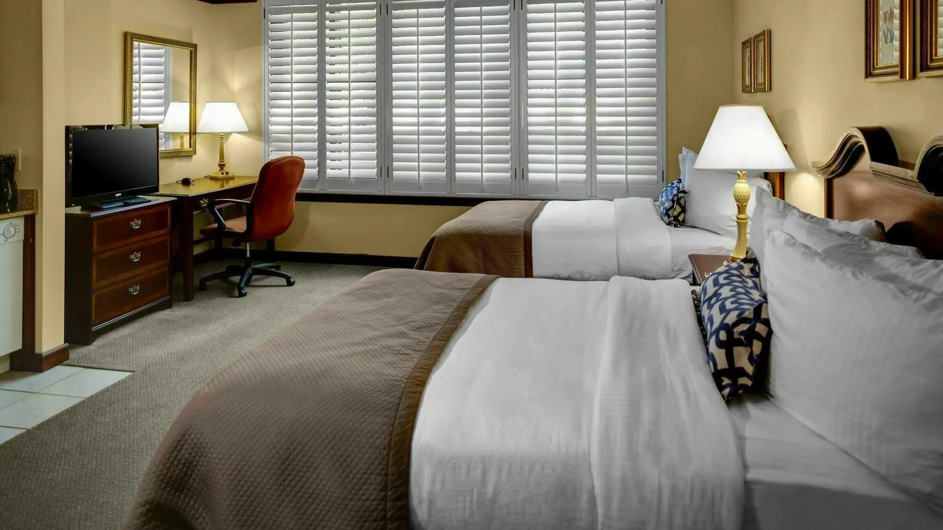Staybridge Suites Savannah Historic District By Ihg